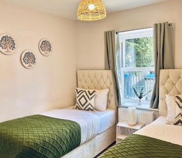 Dover Apartment | Two Dover Ferry Apartments - sleep 8 with private terrace and castle views