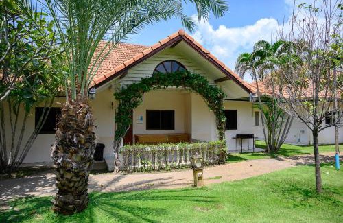 Si Racha House | Two Fifty Nine Resort 259 Resort