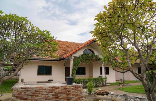 Si Racha House | Two Fifty Nine Resort 259 Resort