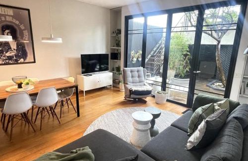 Richmond House | TWO FIVE ZERO RICHMOND four bedroom cityviews lockup garage