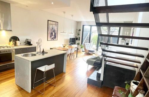 Richmond House | TWO FIVE ZERO RICHMOND four bedroom cityviews lockup garage