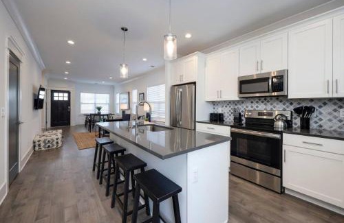 Charlotte Park House | Two Gorgeous Homes Twenty Guests Amazing Location