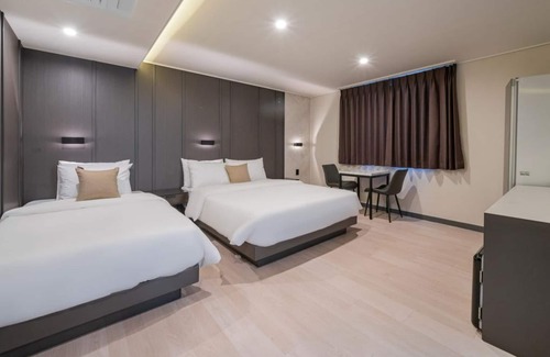 Beomil-dong Hotel | Two H Hotel