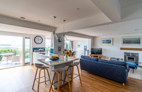 Thurlestone Cottage | TWO HOOTS, pet friendly, luxury holiday cottage in Thurlestone