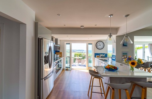 Thurlestone Cottage | TWO HOOTS, pet friendly, luxury holiday cottage in Thurlestone