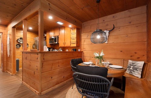 Pine Cove Cabin | Two Magical cabins *Spa, Fireplace, Pet Friendly*