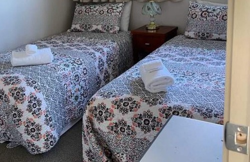 Two Mile Bay Apartment | Two Mile Bay Apartment by the lake