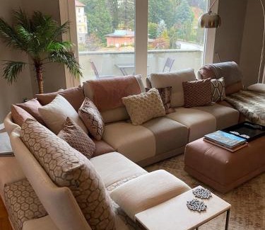 Riva Apartment | Two Palms