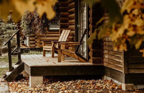 Sandpoint Cabin | Two Paws Cabin- Chapman Springs