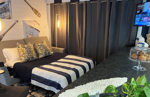 Ferndale House | Two-Person Oasis with Pool & All the Amenities