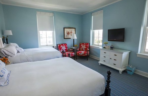 Cape May Hotel | Two Queen Beds Town Side | Congress Hall