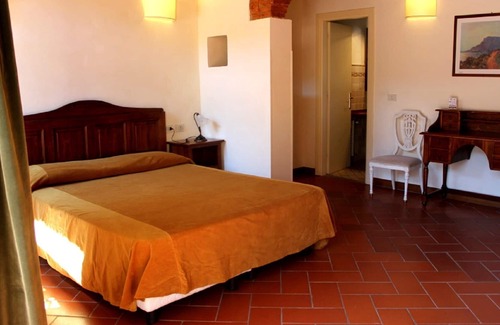 Santomato House | Two-room apartment "Farm CASALBOSCO" an ancient medieval village in the countryside