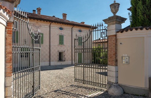 Polpenazze del Garda Apartment | Two-roomed apartment sleeping 4 wi-fi, garage, swimming pool (CIR 017145-CNI-00026)