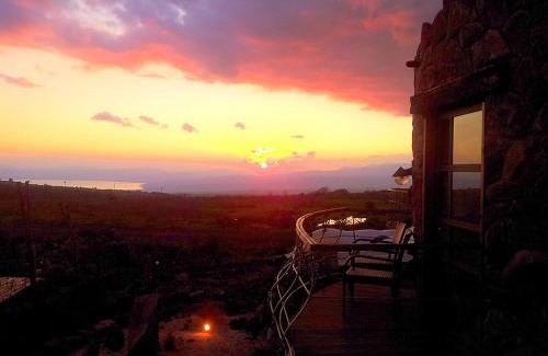 Ani'am Cabin | Two Snales