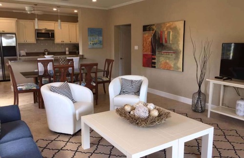 Chancery Lane Apartment | Two spacious 3 bedroom apartments in a safe and quiet neighbourhood.