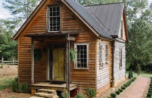 Earlysville Cabin | Two Stone Row: Emily`s Cabin | 1Bed, 1 Bath