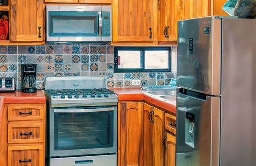 La Ventana House | Two-story Casa 2 Bedroom 1 Bath, PRIVATE POOL, Ocean Views & Rooftop BBQ area