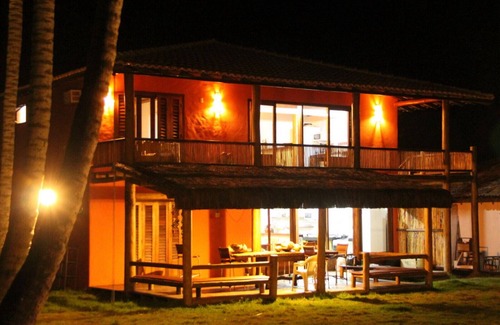 Arraial d'Ajuda Villa | Two-story house with independent entrances to upper and lower floors.