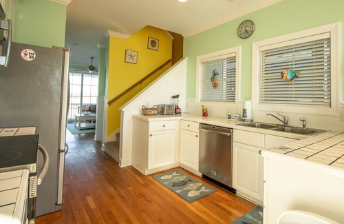 Bonito Boathouses House | Two-Story Marina Home w/ Spectacular Sunset Views - Steps to Boathouse