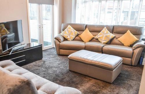 Tynemouth House | Two The Manor Born