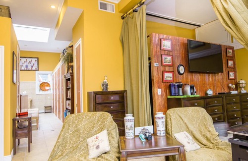 Upper East Side House | TWO UNITS AVAILABLE LARGEST TOWNHOUSE/GROUND HM 11 BEDROOMS 9 BATHROOMS COMBINED