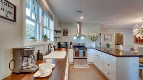 Thunderbolt House | Two Units with Gazebo-Swanky Savannah Style