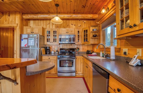 Rangeley Plantation House | Two Winds - Beautiful newer home on Mooselookmeguntic Lake