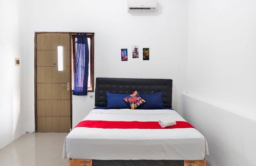 Mojokerto House | TwoSpaces Living at Bypass Homestay, Mojokerto