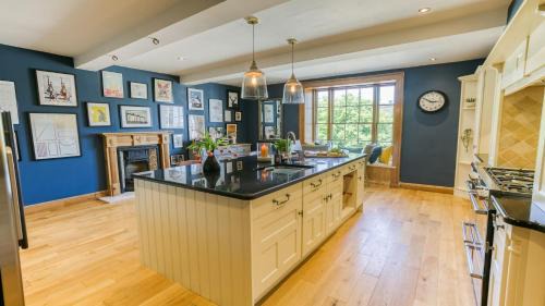 Beaumaris House | Ty Castell