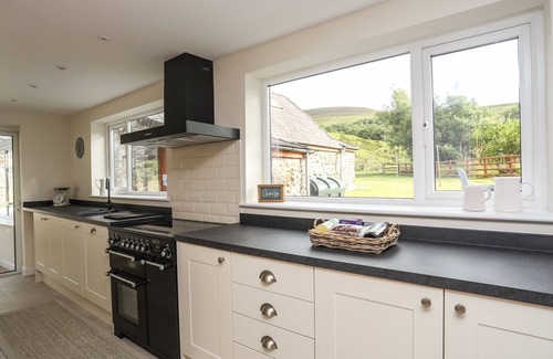 Caernarfon House | TY COCH, family friendly, character holiday cottage in Caernarfon