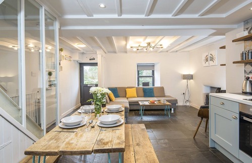 Solva Cottage | Ty Cranc Mawr, Holiday Cottage Solva, Sleeps 6, 2 bedrooms, bathrooms