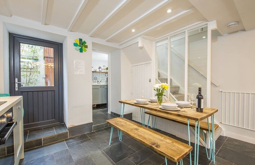 Solva Cottage | Ty Cranc Mawr, Holiday Cottage Solva, Sleeps 6, 2 bedrooms, bathrooms