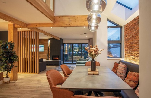 St. Florence House | Ty Cyfoes - Luxurious 4 Bedroom - St Florence