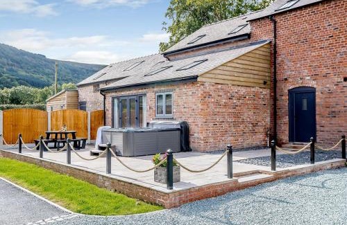 Trevor House | Ty Felin - Uk12744