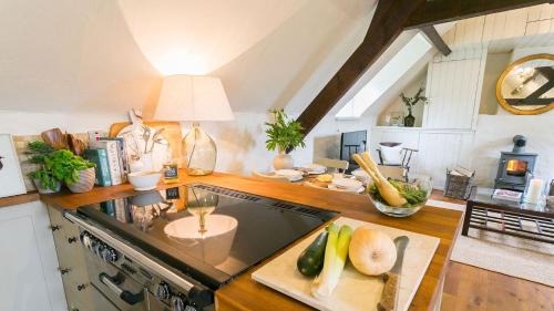 Pentraeth House | Ty Fry Cottage