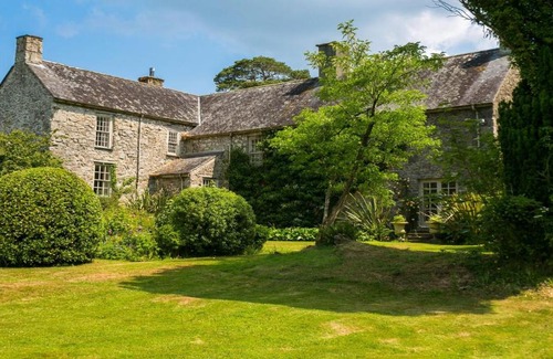 Pentraeth House | Ty Fry Manor