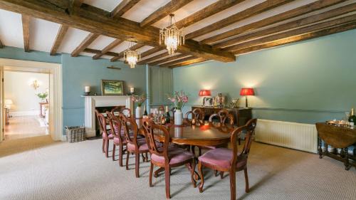 Pentraeth House | Ty Fry Manor