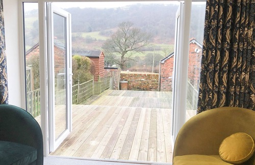 Corwen Cottage | TY FY HEN NAIN, pet friendly, with open fire in Corwen
