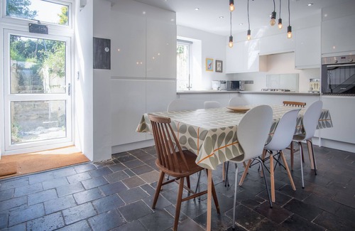 Pembroke Cottage | Ty Golau - 3 Bed Holiday Home - Pembroke