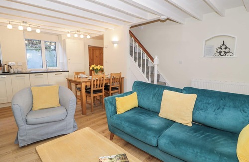 Aberdovey Cottage | TY GWYN, pet friendly, country holiday cottage in Aberdovey