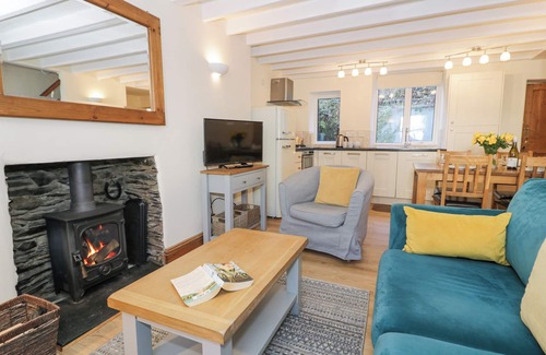 Aberdovey Cottage | TY GWYN, pet friendly, country holiday cottage in Aberdovey