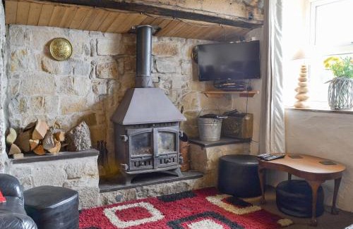 Garn Fadryn House | Ty Hen
