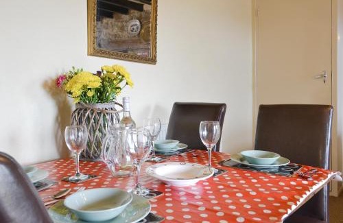 Garn Fadryn House | Ty Hen