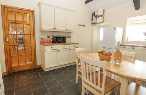 Garn Fadryn Cottage | Ty Hen