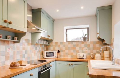 Cwmtirmynach House | Ty Hen in Capel Celyn
