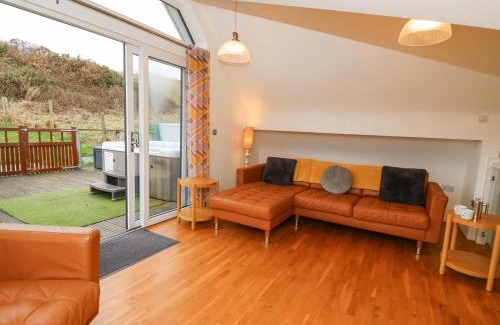 Tan-y-groes House | Ty Henri