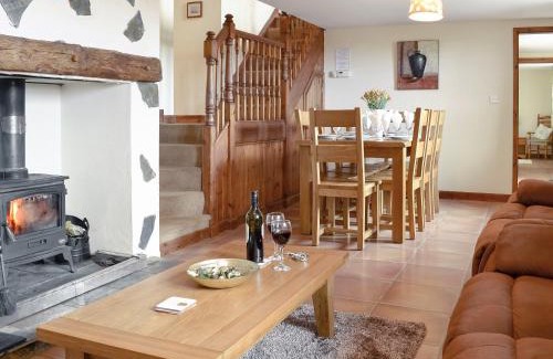 Arthog House | Ty Hir Bwlch Gwyn Farm Equestrian Centre