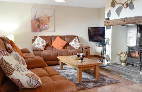 Arthog House | Ty Hir Bwlch Gwyn Farm Equestrian Centre