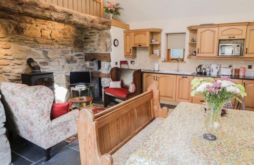 Penrhyndeudraeth House | Ty Hir
