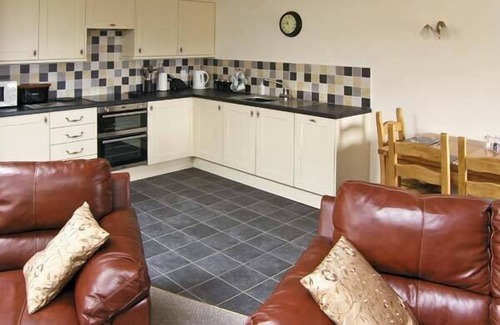 Capel Garmon Cottage | Ty Isaf Penrhyddion